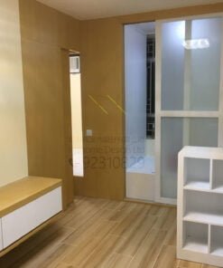 客人在客廳的訂造傢俬有: 房趟門/ 間房牆/ 間房櫃/ 活動透氣氣窗/ 視聽組合 / 電視櫃