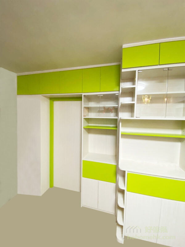 客廳儲物櫃與玄關櫃位於不同的水平線，是為了在客廳與間房空間中找到平衡，讓兩個空間都可以有最舒適的活動區域