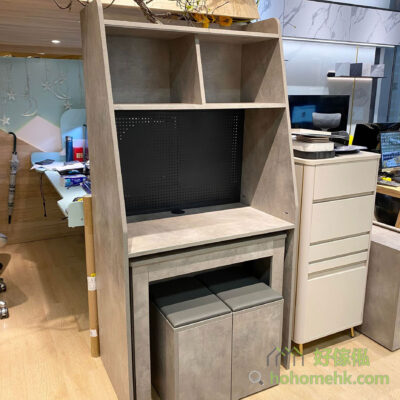 The 0.9-meter-high cabinet can be equipped with black perforated panels for +$500. With different perforated panel accessories, such as hooks, laminates, and magnet stickers, you can make good use of the facade space and increase storage.