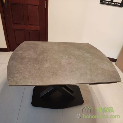 Rock table physical picture: Matte Vic light grey + black feet