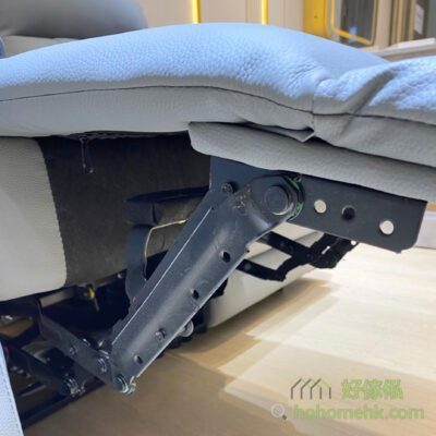 Our elastic hinge comb structure is stable, the lifting will not be shaky, the Angle of the foot pad and head pillow can be freely adjusted, a comb, to take care of your head, waist, feet.