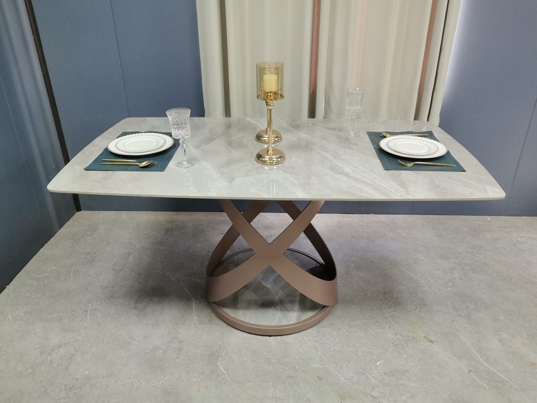 工廠實拍：Samson岩板雙環餐桌 (長枱版本)，1600mm長x900mm寬，如需長枱版本請向客服同事查詢。