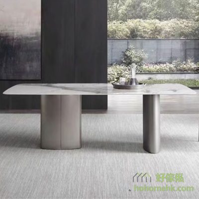 This rock table design is simple and stylish, whether it is modern style, simple style or European classical style, it can be perfectly matched. Let you enjoy the food at the same time, but also feel the perfect integration of fashion and taste.