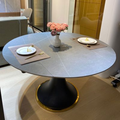 The table is made of high-quality rock plate, hard texture, wear-resistant, high temperature resistance, and has the texture of natural stone, high-end atmosphere. Rock table is easy to clean, not easy to deformation, is the ideal choice for modern home.