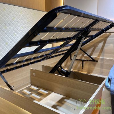 Iron frame type bed plate lift smoothly, no hercules at home can easily open the storage space under the bed, ladies and elderly people are most used!