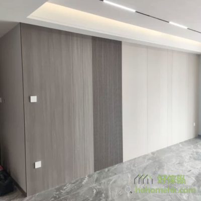 The same wall body can be divided into space with different colors of wall panels.