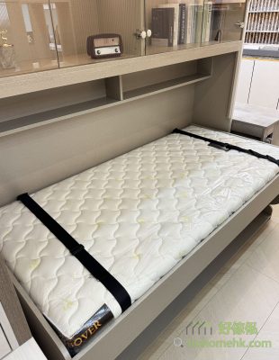 The deformation bed box will have a cable to fix the mattress and bedding, to avoid opening and closing the bed box will cause the mattress and bedding to shift. When you sleep, you can take off the safety harness, put it away, and roll around in bed.