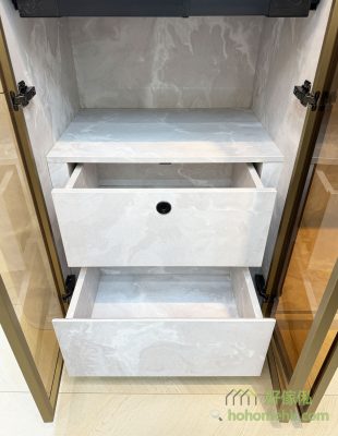 Closet inner cabinet bucket, can be locked