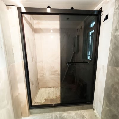 One-shape shower screen (for two or three trips)