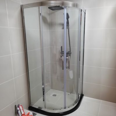 Fan bath screen (arc)