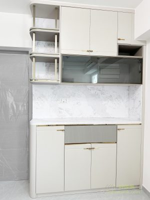 Want to create a light luxury C cabinet, there are many ways, such as matching metal handles and decorative details, you can also add a little glass transparent elements, while using the generous sense of stone, the original ordinary but C cabinet, into a unique light luxury furniture, so that all the relatives and friends who visit your home are good.