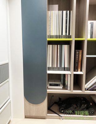 The bookcase layer is an active layer, which can be freely adjusted according to the height of the book and is more flexible.