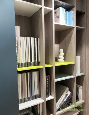 Bookshelves of different sizes, heights and widths can be pieced together to create interesting visual effects, and individual layers can also be changed to become the focus of the bookcase.