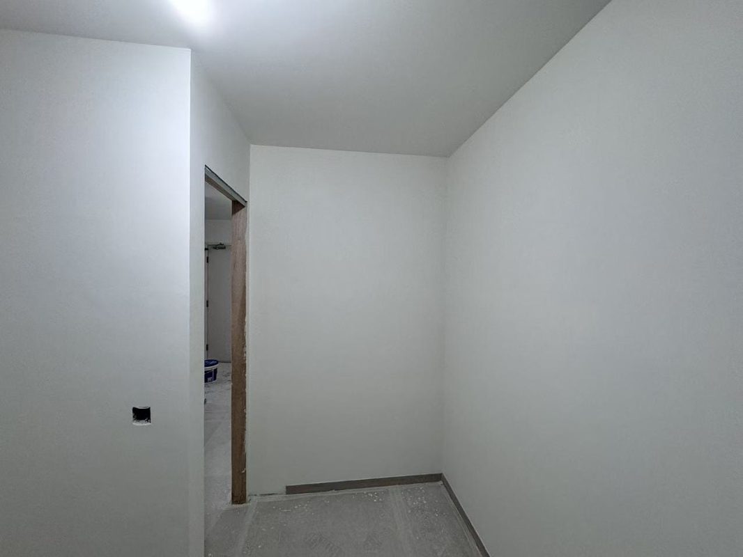 東涌翔東邨全屋剷底批灰油油完成！