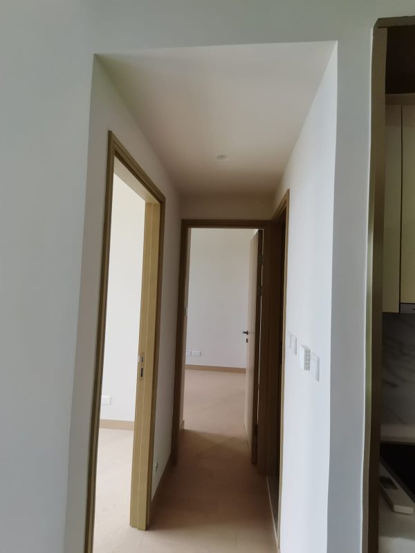 硅藻泥施工現場實拍。硅藻泥近年成成為裝修新寵兒，選擇以淺色為主，可以髹出獨特的質感，無論是簡約風抑或現代風家居風格都配搭得到。