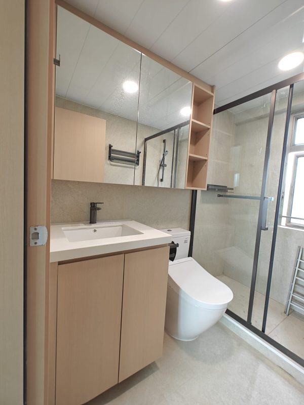 深井碧堤半島浴屏訂造服務 (不銹鋼框，拉絲黑，一字形，雙趟門，配清玻璃)，包送貨及安裝，可升級清拆及棄置舊浴屏選項。