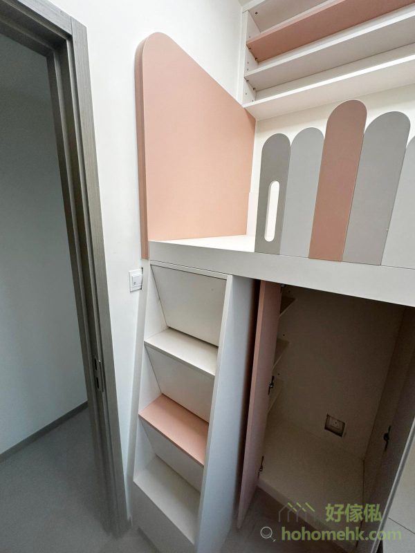 採用柔和色調的拼色設計，選用粉色、奶油色及自然木紋等元素，既提升了整體居室的溫馨感，也突顯住戶的個人風格，讓房間更具特色。拼色設計的組合床顏值與功能俱備，成為兒童房或小型居室的首選。