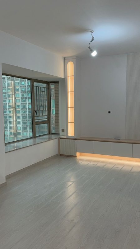 深井碧堤半島鋁窗維修及窗台石工程，包括客廳鋁窗維修，以及新造窗台石及3邊打791防水膠 (中間做斷口)。